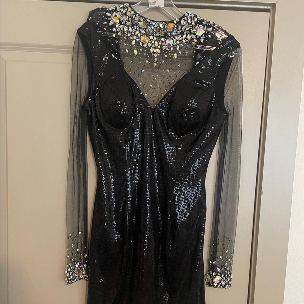 size 6 COLORS brand dress!